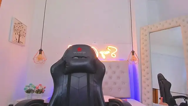 xiomara  cortes online show from February 2025 01:23:02 AM