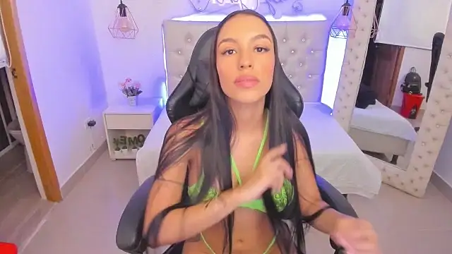 xiomara  cortes online show from March 2025 07:11:02 PM