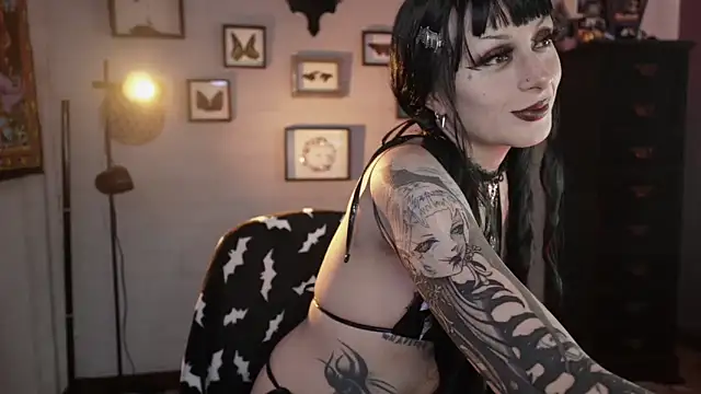 insania 9999  online show from April 2026 06:25:02 PM