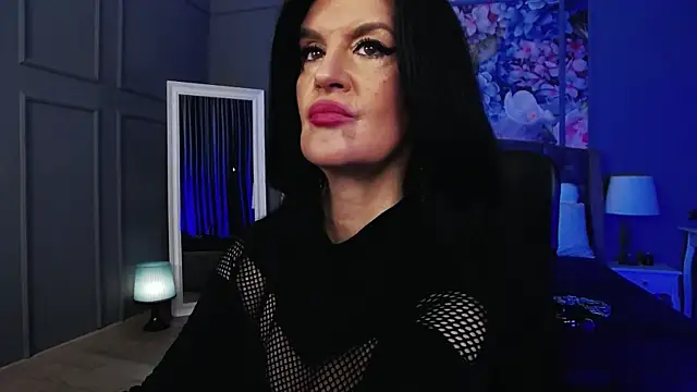 Snapshot of DomMelissaW chatting on December 2025 10:48:01 PM DomMelissaW online show from December 2025 10:48:01 PM