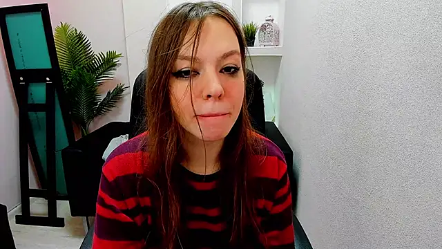 Snapshot of Persephoni chatting on December 2024 10:10:02 AM Persephoni online show from December 2024 10:10:02 AM