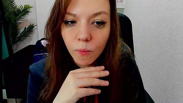 Snapshot of Persephoni chatting on January 2025 05:23:02 AM Persephoni online show from January 2025 05:23:02 AM