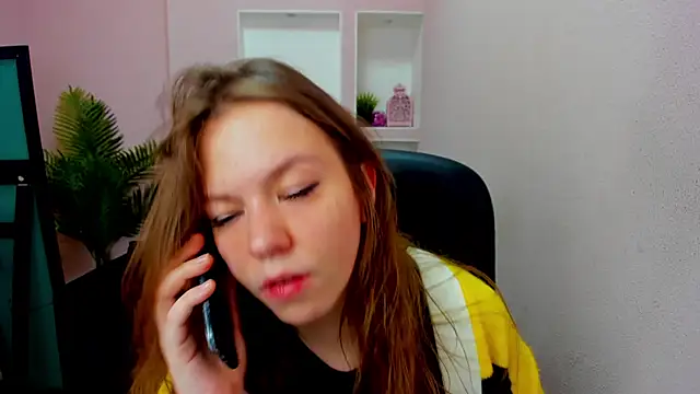 Snapshot of Persephoni chatting on September 2025 08:21:02 PM Persephoni online show from September 2025 08:21:02 PM