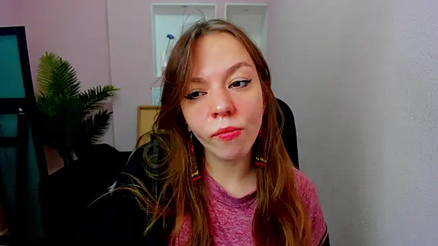 Snapshot of Persephoni chatting on October 2025 08:20:01 PM Persephoni online show from October 2025 08:20:01 PM