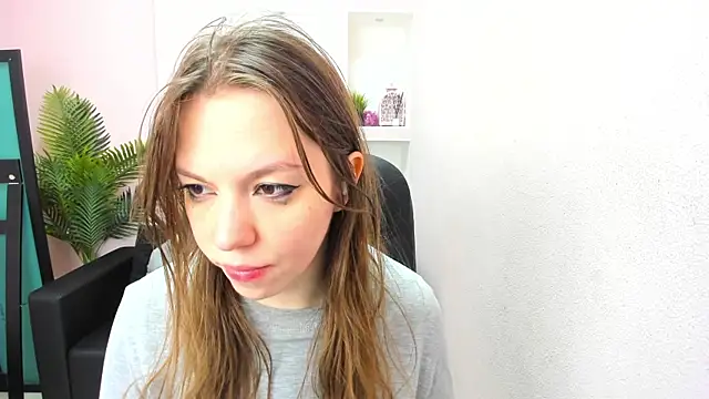 Persephoni online show from December 2025 08:47:02 PM