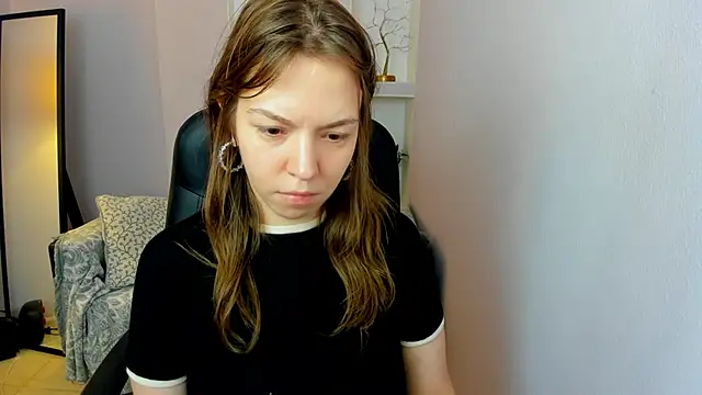 Snapshot of Persephoni chatting on June 2026 10:18:01 AM Persephoni online show from June 2026 10:18:01 AM