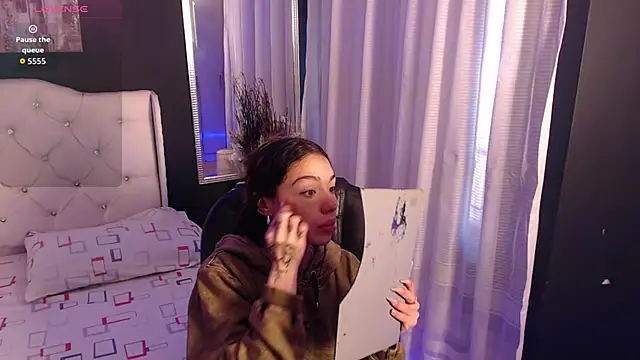 LiaVillalobos online show from October 2025 12:15:01 PM