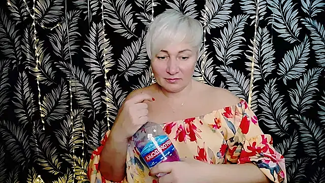 Olivia playful online show from December 2025 12:24:02 PM