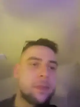 Snapshot of Youngtimer_1997 chatting on February 2025 08:11:02 PM Youngtimer 1997 online show from February 2025 08:11:02 PM