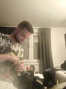 Snapshot of Youngtimer_1997 chatting on March 2025 01:12:01 AM Youngtimer 1997 online show from March 2025 01:12:01 AM