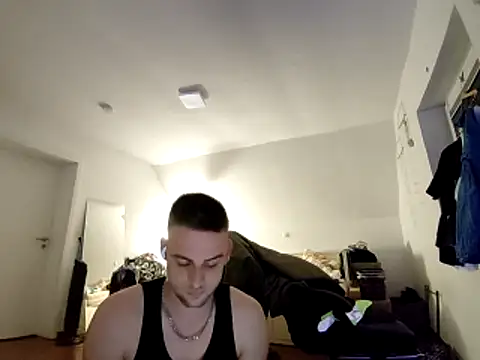 Snapshot of Youngtimer_1997 chatting on March 2025 11:47:01 PM Youngtimer 1997 online show from March 2025 11:47:01 PM