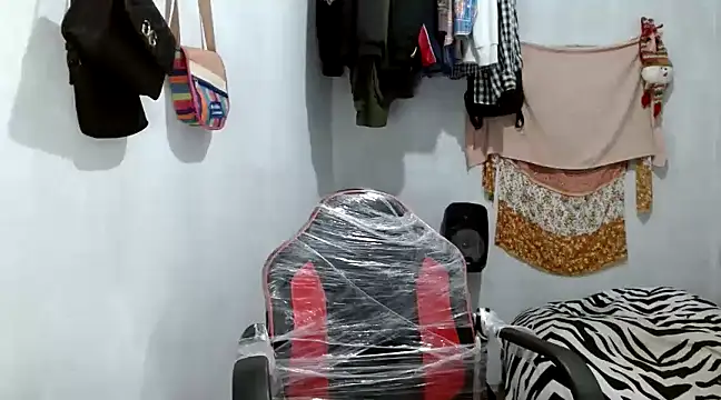 angelamarie1 online show from February 2025 02:23:01 AM