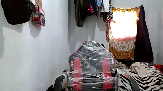 angelamarie1 online show from February 2025 06:42:02 PM