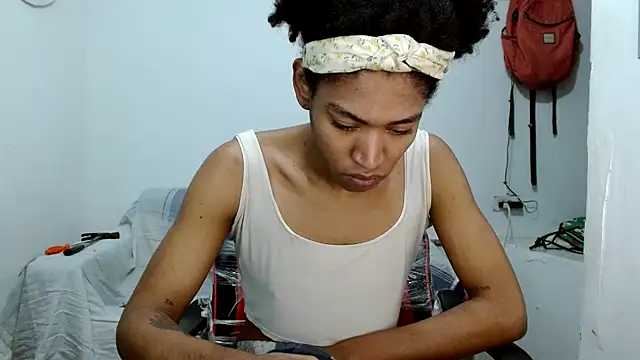 angelamarie1 online show from October 2025 12:47:01 PM