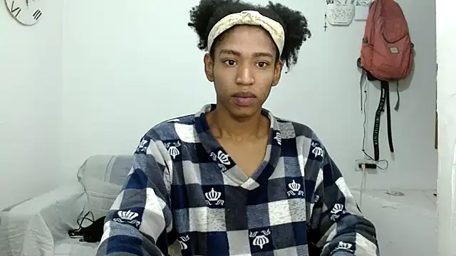 angelamarie1 online show from October 2025 10:40:02 AM