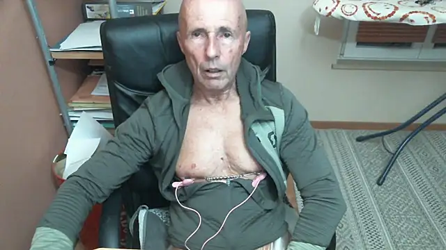 olibrius71 online show from February 2026 07:55:02 PM