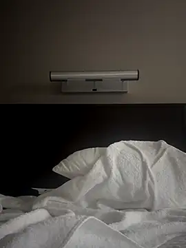 versetopcouple online show from December 2025 12:27:01 AM