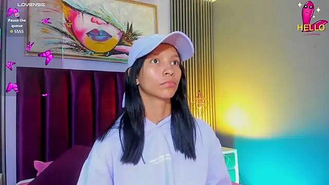 LauraAristizabal online show from February 2026 12:43:02 PM