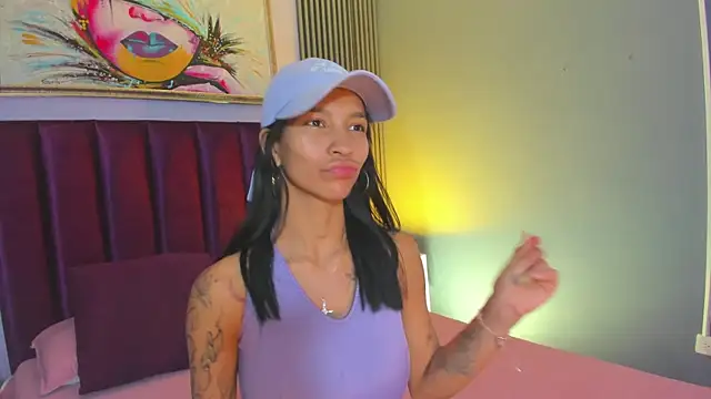 LauraAristizabal online show from February 2026 12:45:02 PM