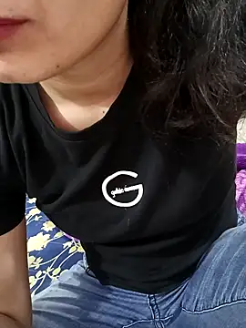 Snapshot of CuteSarikaLIVE chatting on February 2025 04:10:02 AM CuteSarikaLIVE online show from February 2025 04:10:02 AM