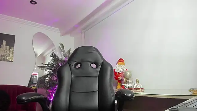 Meghan320 online show from November 2025 11:46:01 AM