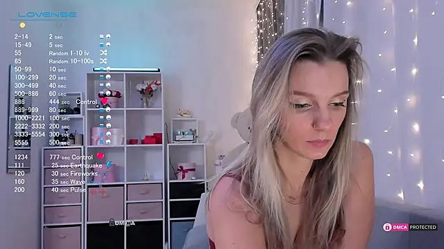 Snapshot of Karamelsw_ chatting on January 2025 12:05:02 AM Karamelsw online show from January 2025 12:05:02 AM