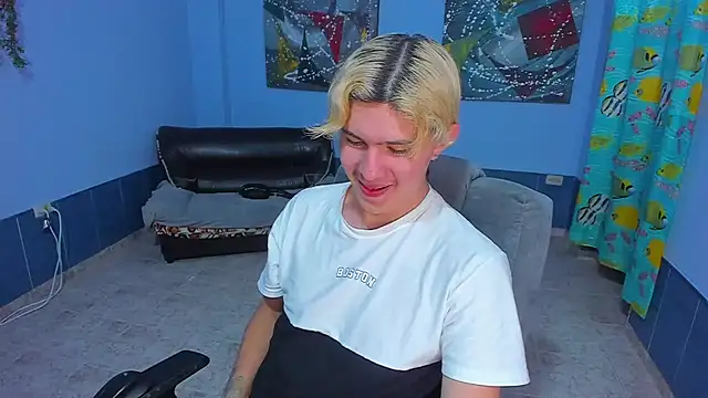 Snapshot of patrik_027 chatting on November 2025 07:12:01 PM patrik 027 online show from November 2025 07:12:01 PM