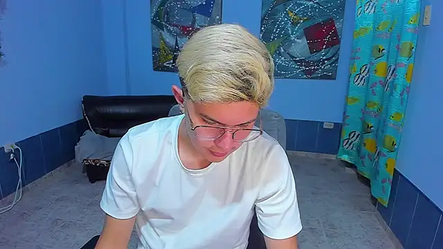 Snapshot of patrik_027 chatting on November 2025 07:57:01 PM patrik 027 online show from November 2025 07:57:01 PM