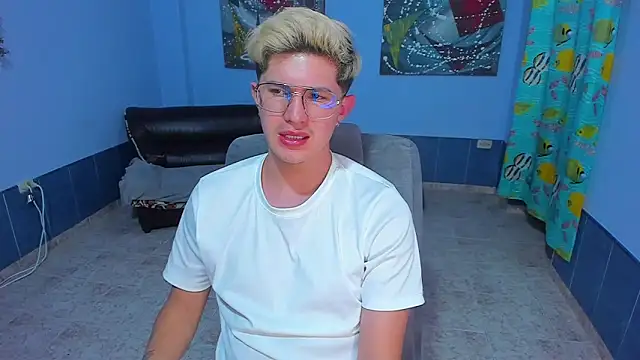 Snapshot of patrik_027 chatting on November 2025 08:03:02 AM patrik 027 online show from November 2025 08:03:02 AM