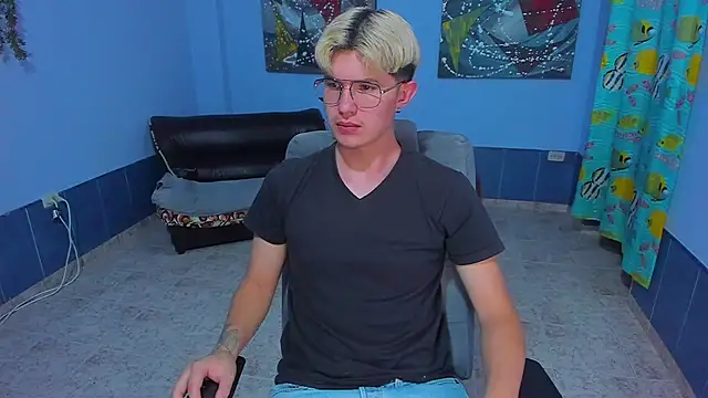 Snapshot of patrik_027 chatting on November 2025 06:49:01 AM patrik 027 online show from November 2025 06:49:01 AM