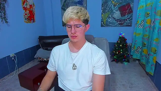 Snapshot of patrik_027 chatting on December 2025 07:16:02 AM patrik 027 online show from December 2025 07:16:02 AM