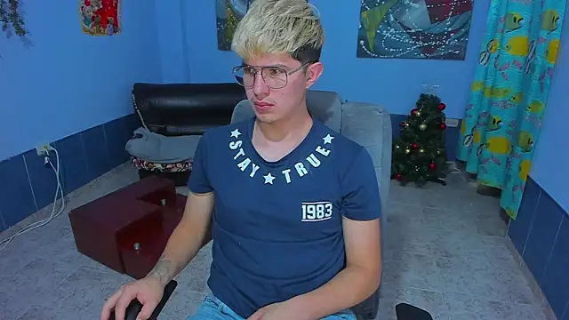 Snapshot of patrik_027 chatting on December 2025 07:28:01 AM patrik 027 online show from December 2025 07:28:01 AM