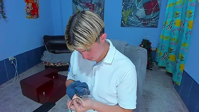 Snapshot of patrik_027 chatting on December 2025 06:11:01 AM patrik 027 online show from December 2025 06:11:01 AM