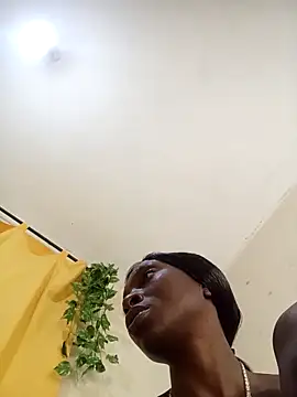 Snapshot of Ranny18l chatting on March 2025 06:03:02 PM Ranny18l online show from March 2025 06:03:02 PM