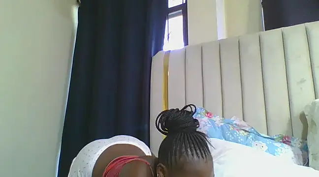 Snapshot of CuteJ chatting on February 2025 01:15:02 PM CuteJ online show from February 2025 01:15:02 PM