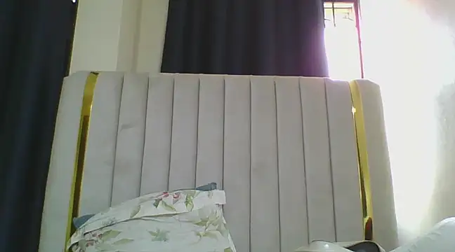 Snapshot of CuteJ chatting on February 2025 05:44:02 AM CuteJ online show from February 2025 05:44:02 AM