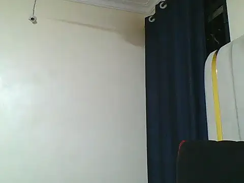 Snapshot of CuteJ chatting on March 2025 02:18:02 AM CuteJ online show from March 2025 02:18:02 AM