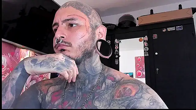 Snapshot of DEATHINK666XX chatting on January 2025 03:18:01 PM DEATHINK666XX online show from January 2025 03:18:01 PM