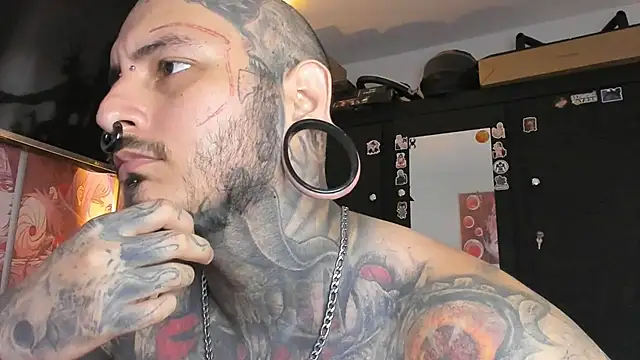 Snapshot of DEATHINK666XX chatting on February 2025 07:19:02 PM DEATHINK666XX online show from February 2025 07:19:02 PM