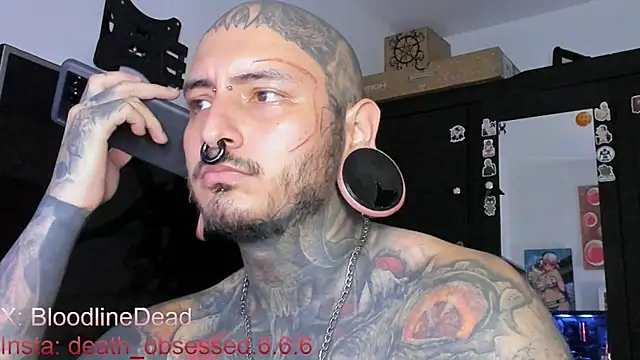 Snapshot of DEATHINK666XX chatting on March 2025 08:01:02 PM DEATHINK666XX online show from March 2025 08:01:02 PM