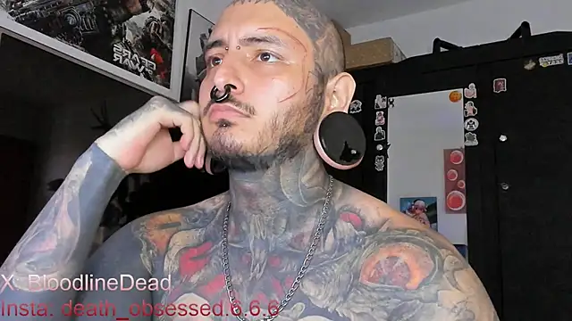 Snapshot of DEATHINK666XX chatting on March 2025 08:17:01 PM DEATHINK666XX online show from March 2025 08:17:01 PM