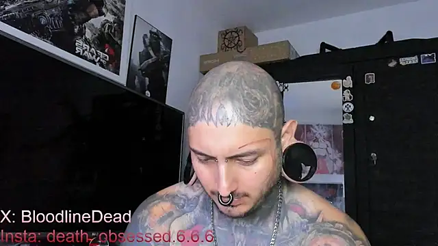 Snapshot of DEATHINK666XX chatting on March 2025 01:59:02 AM DEATHINK666XX online show from March 2025 01:59:02 AM