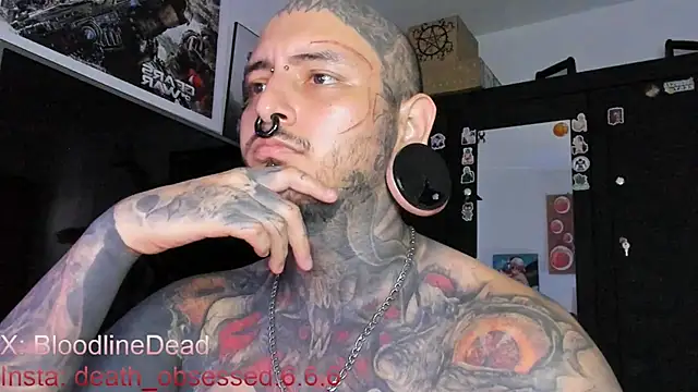 Snapshot of DEATHINK666XX chatting on March 2025 08:32:02 PM DEATHINK666XX online show from March 2025 08:32:02 PM