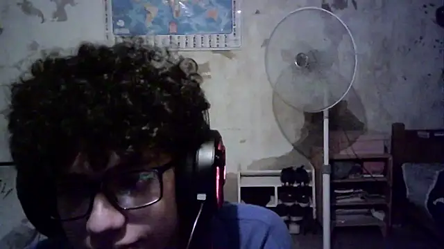 Snapshot of Emv2 chatting on December 2024 05:26:02 AM Emv2 online show from December 2024 05:26:02 AM