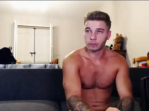 Elkafit28 online show from June 2026 10:02:01 PM