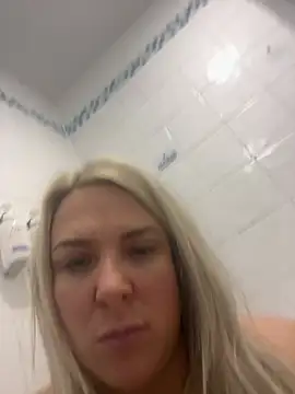 Snapshot of Bustyblondebabe32 chatting on March 2026 02:11:02 PM Bustyblondebabe32 online show from March 2026 02:11:02 PM