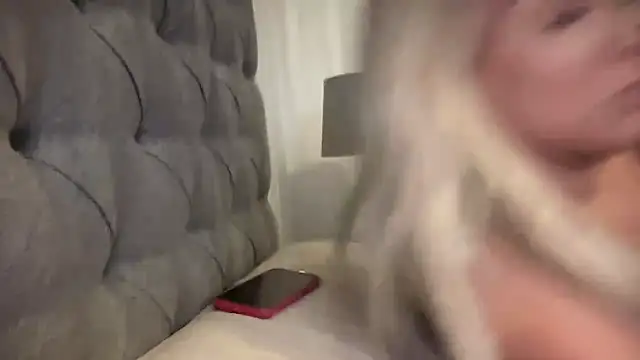 Snapshot of Bustyblondebabe32 chatting on April 2026 05:43:02 PM Bustyblondebabe32 online show from April 2026 05:43:02 PM