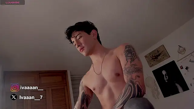 ivaaaan  online show from January 2025 10:41:01 PM