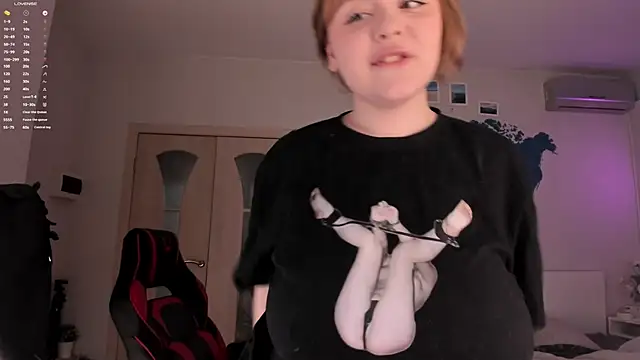 Snapshot of LisaLaas chatting on December 2024 12:26:01 PM LisaLaas online show from December 2024 12:26:01 PM