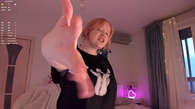 Snapshot of LisaLaas chatting on March 2025 02:08:01 PM LisaLaas online show from March 2025 02:08:01 PM